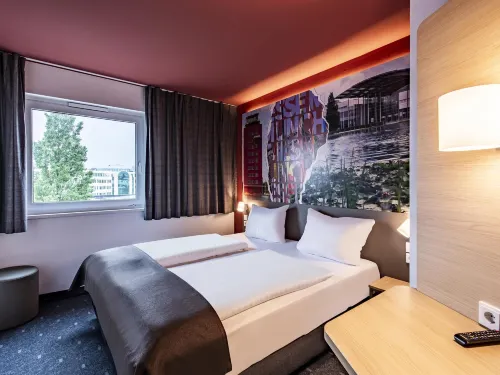B&B HOTEL München-Messe Kamar Photos
