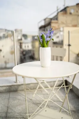 New Era Hotel Old Town Bucharest Parking with Fee Nearby Kamar Photos