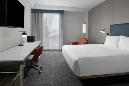 Courtyard by Marriott San Jose Airport Rooms Photos