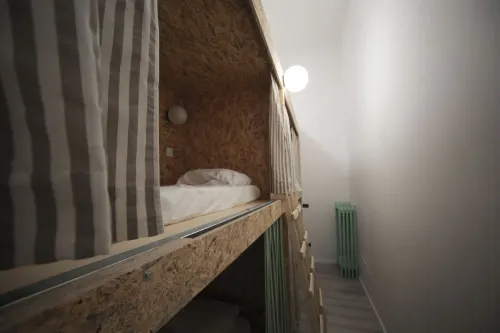 Dopa Hostel Rooms Photos