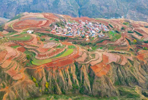 昆明落霞居民宿（落霞溝観光地） ホテル周辺 Photos